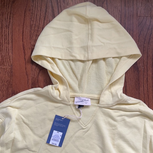 Universal Tread Women’s Pull Over Hoodie - Picture 2 of 5